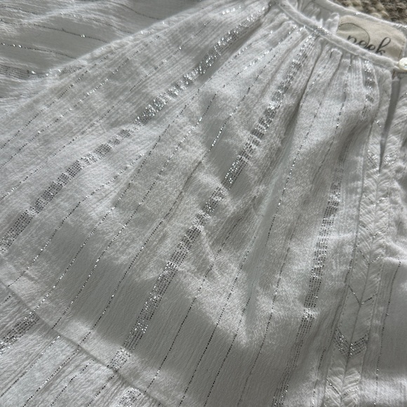 Peek Ruffled Top - Picture 3 of 4